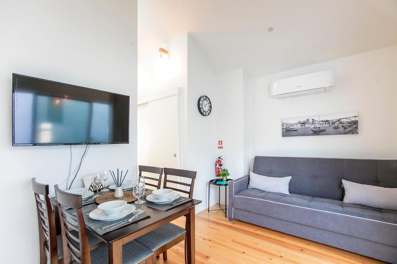 Lovelystay - Cozy 1Br In Santa Catarina W/ Balcony Porto Exterior foto